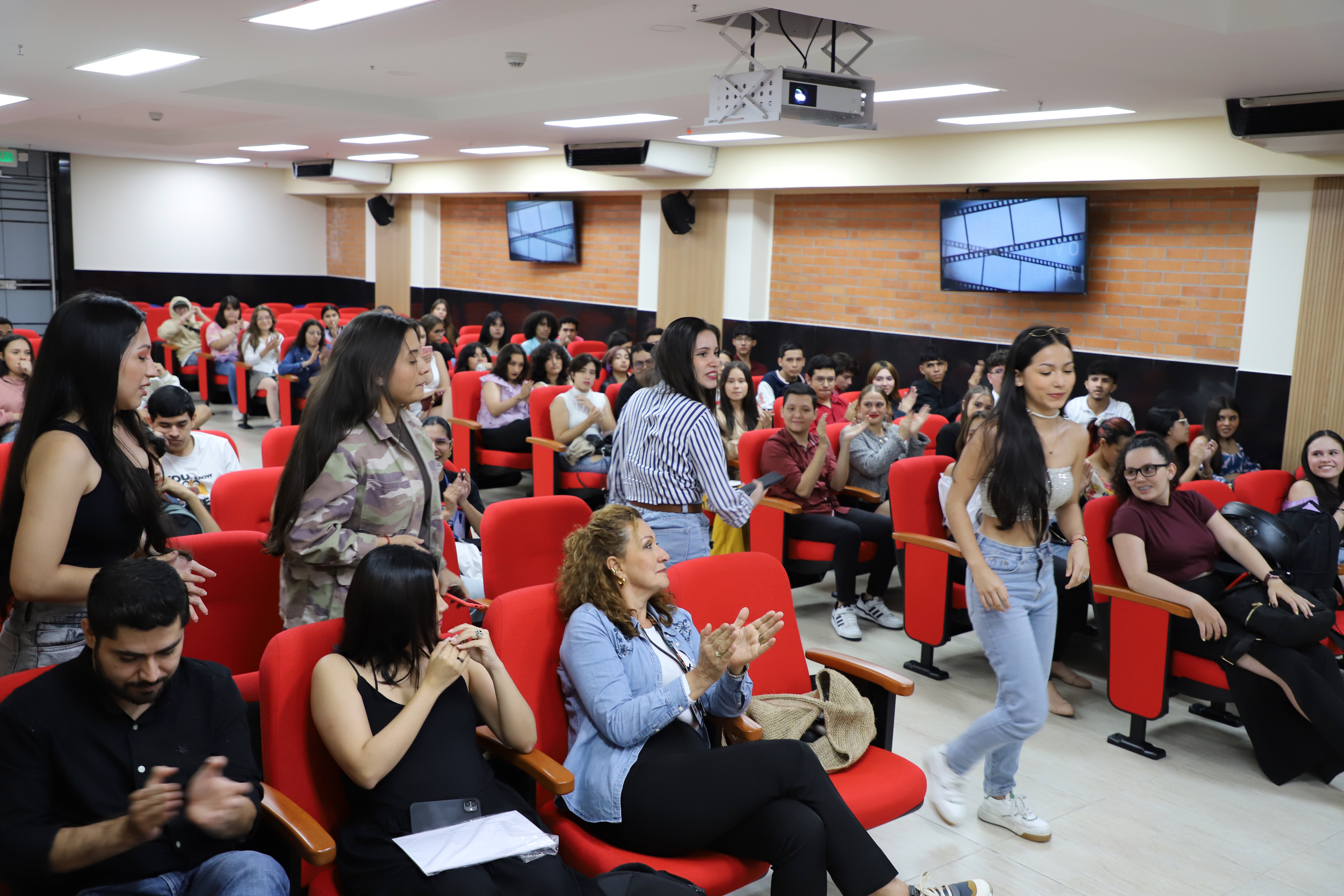 Asistentes a la primera edición de los Premios Ágora Multimedia