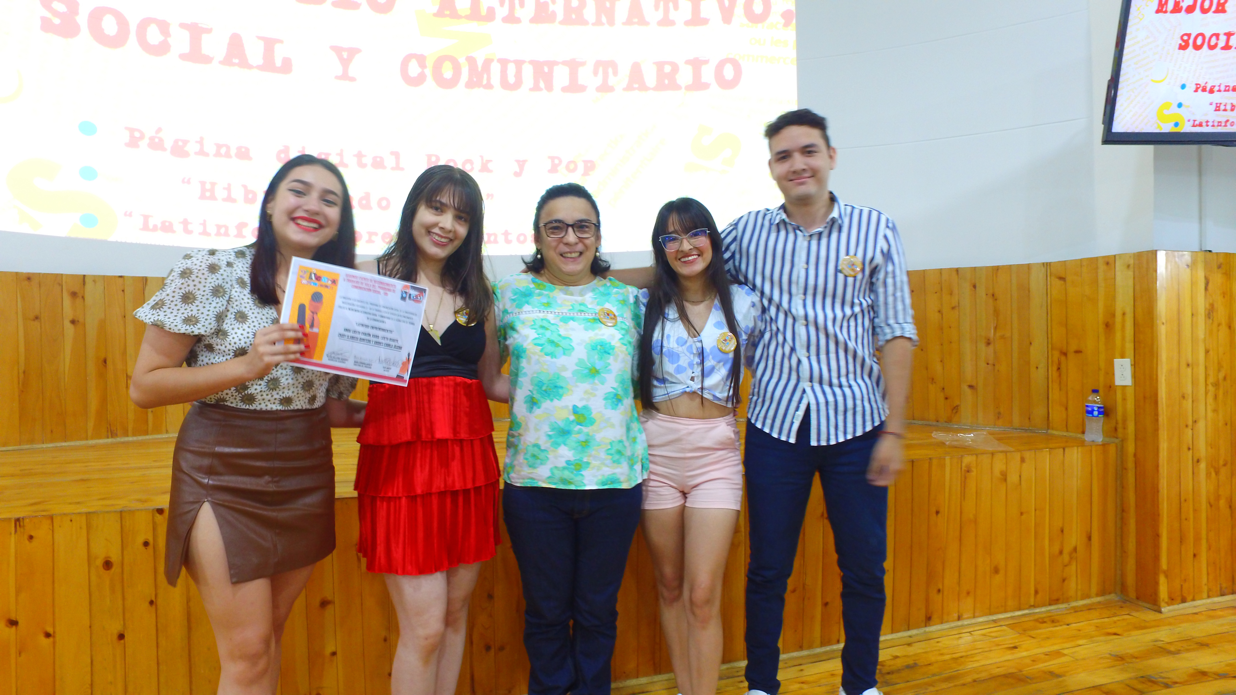 Mejor medio alternativo social y comunitario